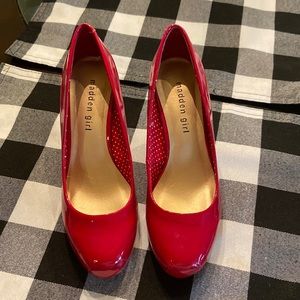 Madden Girl Sz 7 Red high heels